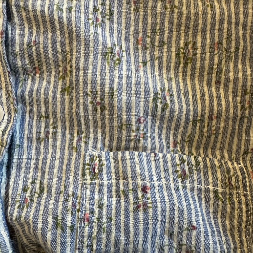 Button Down - Picture 4 of 4